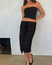 Load image into Gallery viewer, F/W 2002 Gucci Runway Midi Skirt Look 22