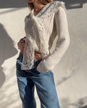 Load image into Gallery viewer, Vintage Lace Collar Sweater