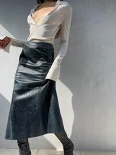 Load image into Gallery viewer, F/W 2001 Gianni Versace Grey Leather Skirt
