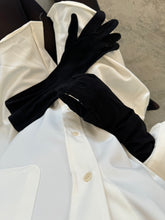 Load image into Gallery viewer, 1980s Yves Saint Laurent Suede Gloves