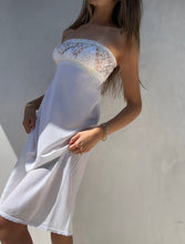 Load image into Gallery viewer, Vintage Strapless Lace dress