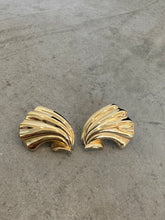 Load image into Gallery viewer, Givenchy New York Paris Clam Shell Earrings