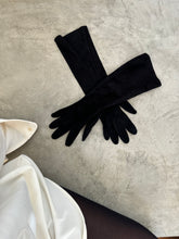 Load image into Gallery viewer, 1980s Yves Saint Laurent Suede Gloves
