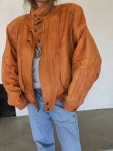 Load image into Gallery viewer, Vintage Brown Distress Leather Jacket
