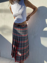 Load image into Gallery viewer, 1970s Celine Houndstooth Midi Skirt
