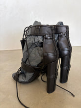 Load image into Gallery viewer, 1990s Tom Ford Gucci Bamboo Pumps
