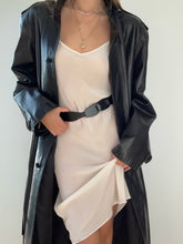 Load image into Gallery viewer, 1997 Gucci Tom Ford Leather Link Belt
