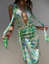 Load image into Gallery viewer, Early 2000&#39;s Gianni Versace Skirt Set
