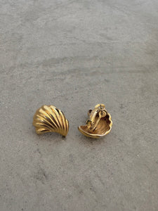 Vintage Napier Clam Shell Earrings