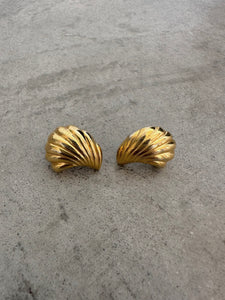 Vintage Napier Clam Shell Earrings