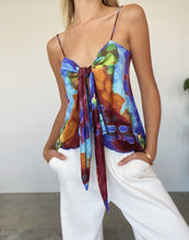 Load image into Gallery viewer, Sheri Bodell Butterfly top 100% Silk
