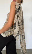 Load image into Gallery viewer, La Perla Multiway Silk Top
