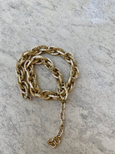 Load image into Gallery viewer, Gold Tone Double Wrap Anklet
