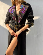 Load image into Gallery viewer, GIANNI VERSACE Printed Coat with Belt
