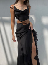 Load image into Gallery viewer, Gianni Versace Couture 2001 Runway Gown
