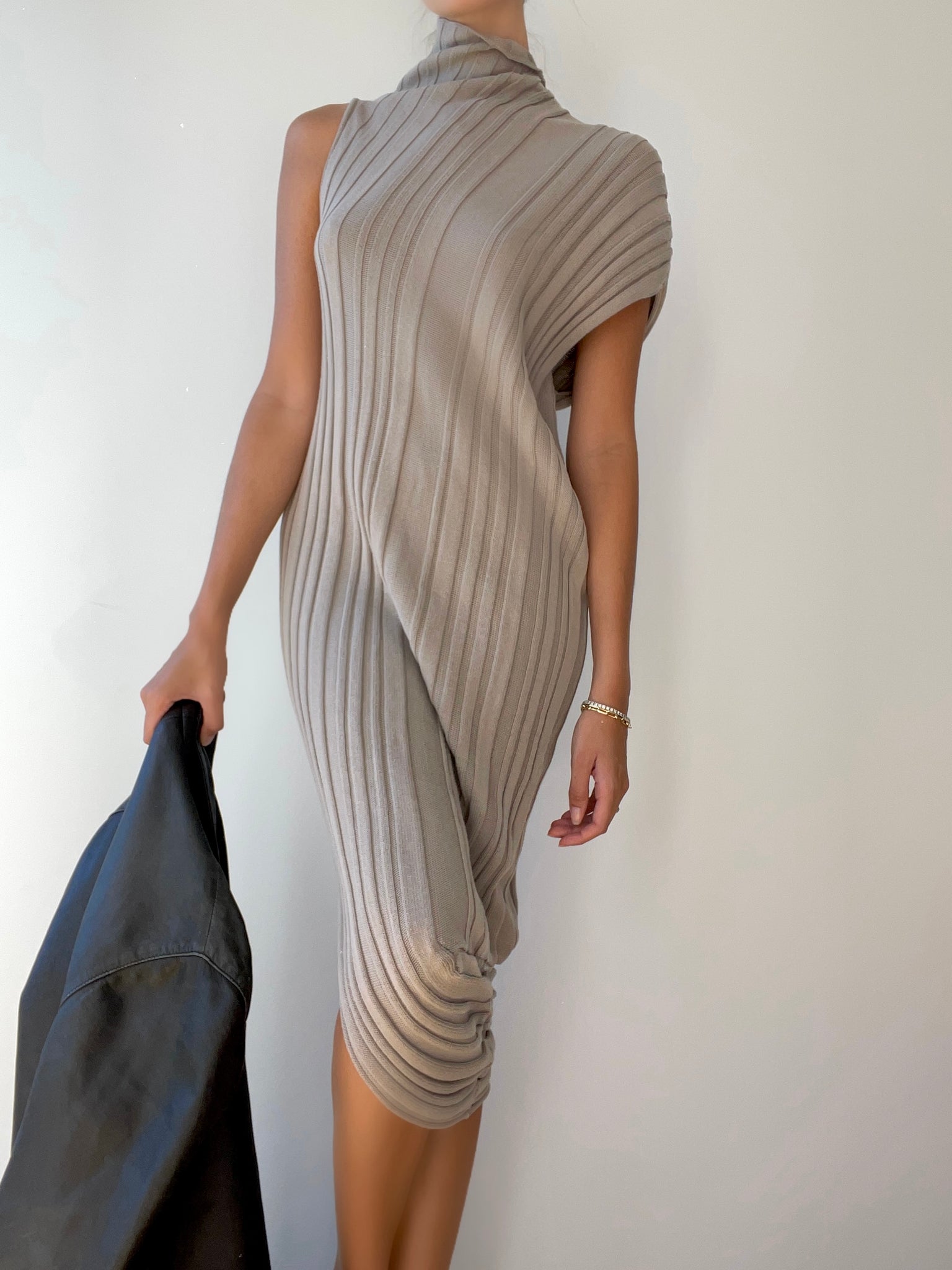 Early 2000's Alexander Wang Sweater dress villa amour vintage Early 2000's Alexander Wang Sweater dress villa amour vintage