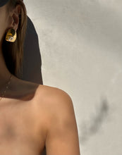 Load image into Gallery viewer, 1990’s Guy Laroche Earrings
