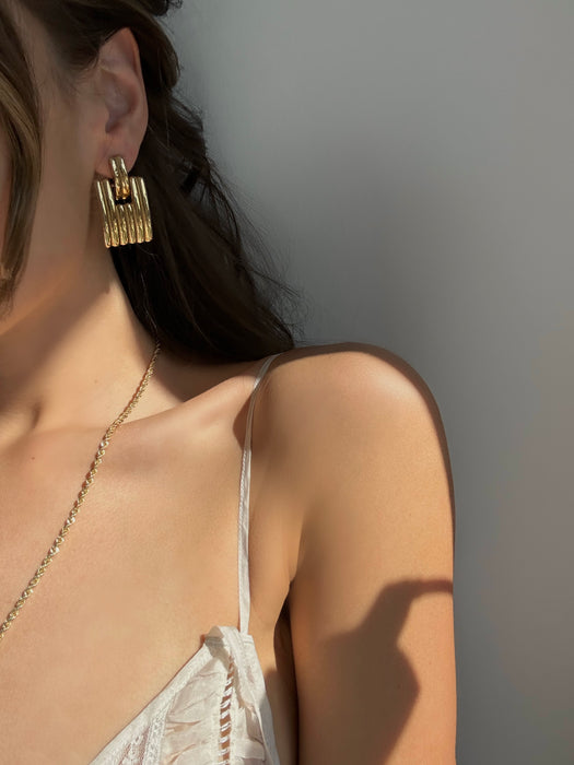 1990's Gold Tone Pierced Earrings