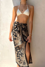Load image into Gallery viewer, FRENCH DESIGNER EMANUEL UNGARO 100% SILK TIE SKIRT
