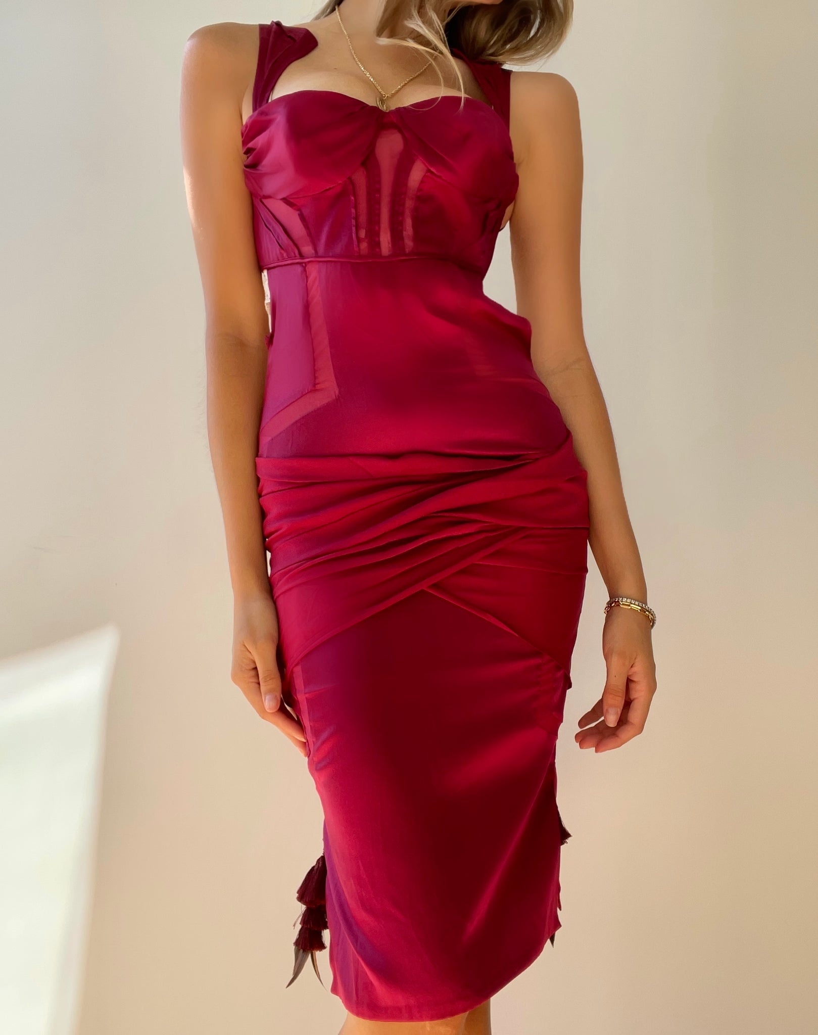 Gucci S/S 2005 Runway Bustier Open Cutout Back Silk Dress – villa amour vintage Gucci S/S 2005 Runway Bustier Open Cutout Back Silk Dress – villa amour vintage