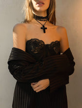 Load image into Gallery viewer, Gucci Tom Ford Runway 2002 Ebony Cross Beaded Necklace
